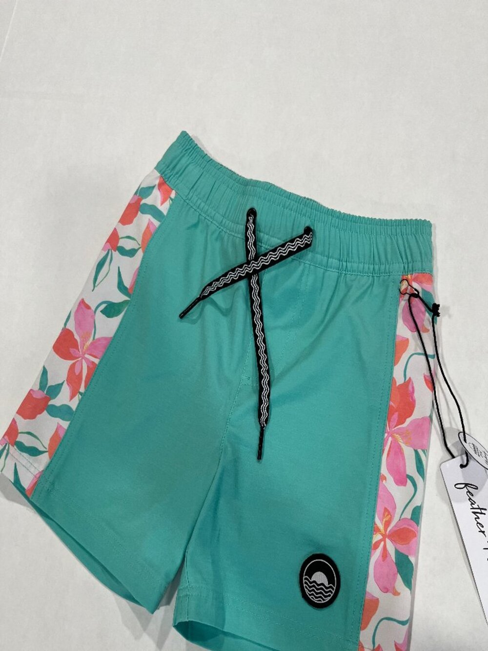 Boy - 4T & 6- NWT Feather 4 Arrow Volley Swim Trunks in Bonita